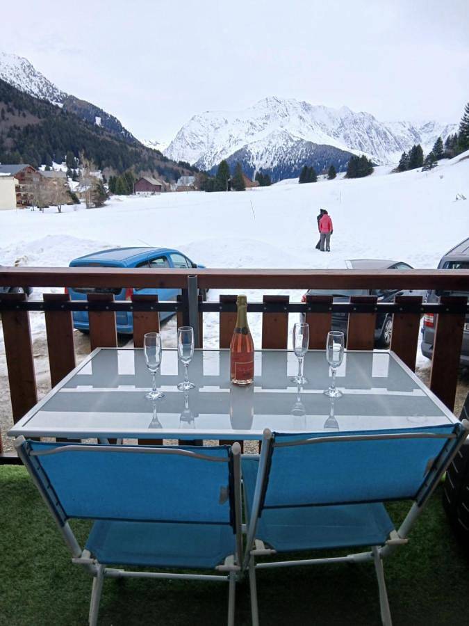 Gîte pour 4 personnes, avec balcon et vue dans Alpe du Grand Serre - 2