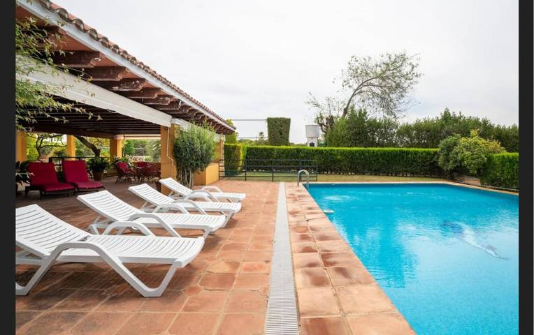 Casa rural para 7 personas, con vistas además de jardín y piscina en Carmona - 4