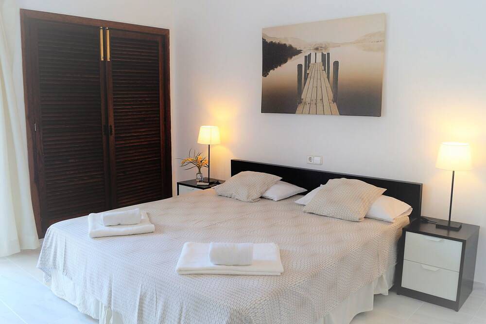 Ganze Wohnung, Bungalow con piscina in Cala d'Or, Santanyí