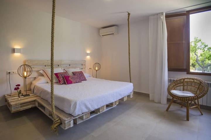 Villa de Lujo con piscina y vistas a la Sierra Tramuntana a 15' de la playa in Campanet, Interior de Mallorca