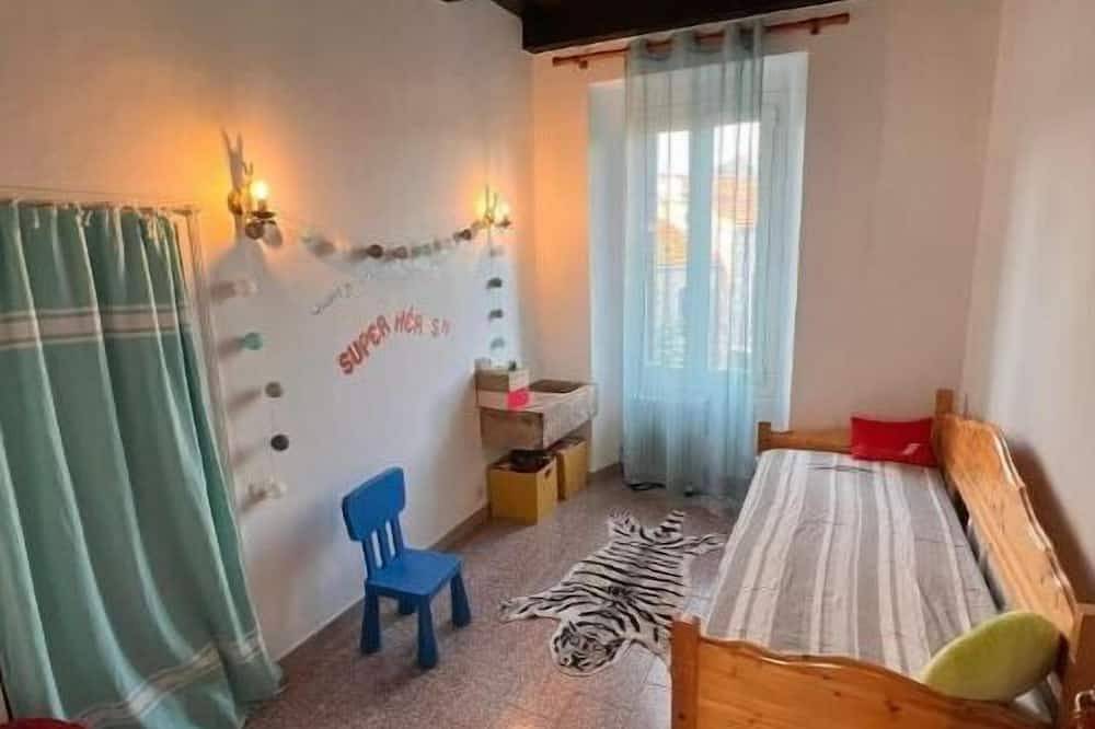 Apartamento entero, Appartement de Village, Proche de la Rivière, de la Plage et des Commerces ! in Sainte-Lucie de Porto-Vecchio, Zonza