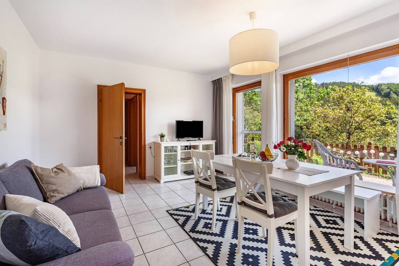 Entire apartment, Apartment 'Sauerlandblick' with Mountain View, Private Terrace and Wi-Fi in Schmallenberg, Hochsauerlandkreis
