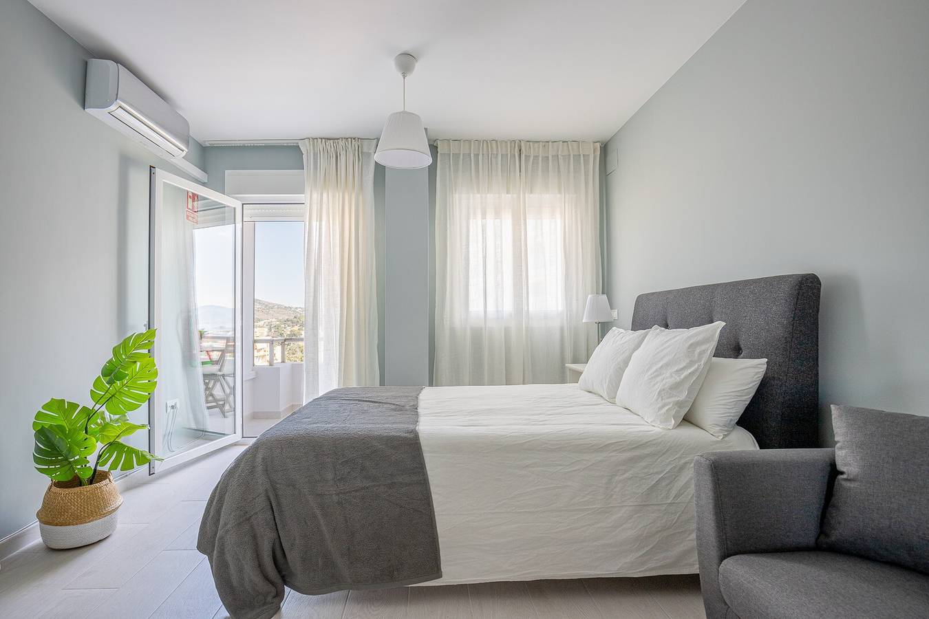 Ganzes Studio, Studio-Apartment 'Torremolinos Dream Sea Views' mit Meerblick, Wlan und Klimaanlage in Torremolinos Zentrum, Torremolinos
