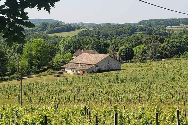 Gîte pour 4 personnes, avec terrasse et jardin