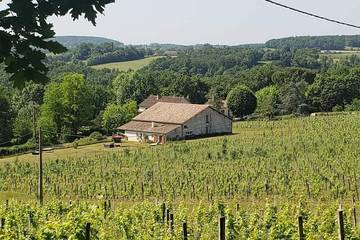 Gîte pour 4 personnes, avec jardin et terrasse à Pomport