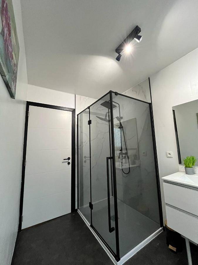 Location de vacances pour 8 personnes, avec vue et jardin dans Han-sur-Lesse - 2