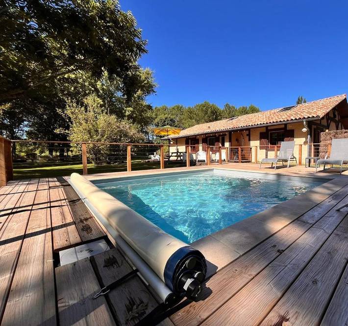Vakantiehuis voor 8 personen, with Terras and Tuin as well as Zwembad in Lit-et-Mixe