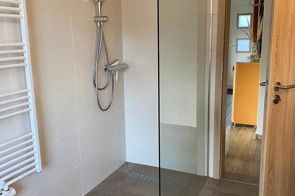Ferienhaus am See mit Sauna in Barßel, Oldenburger Münsterland