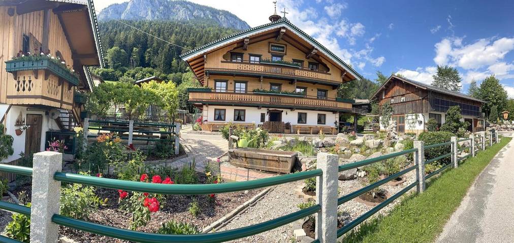 Ferienwohnung für 8 Personen, mit Balkon und Garten in den Kitzbüheler Alpen