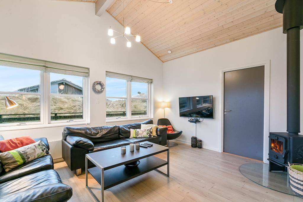 Ferienhaus mit Sauna, geschl. Terrasse und Abstellraum in Ringkøbing, Holmsland Klit