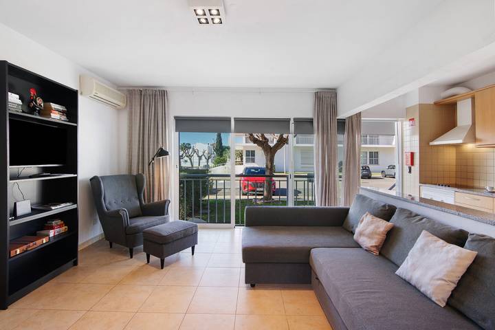 Apartamento inteiro, Apartamento 'Costa Cabanas 54' com piscina partilhada, jardim partilhado e ar condicionado in Cabanas de Tavira, Conceição e Cabanas de Tavira