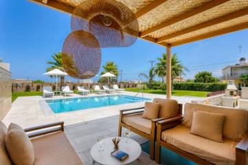 Villa for 6 People in Malia, Iraklio-Heraklio region, Photo 2