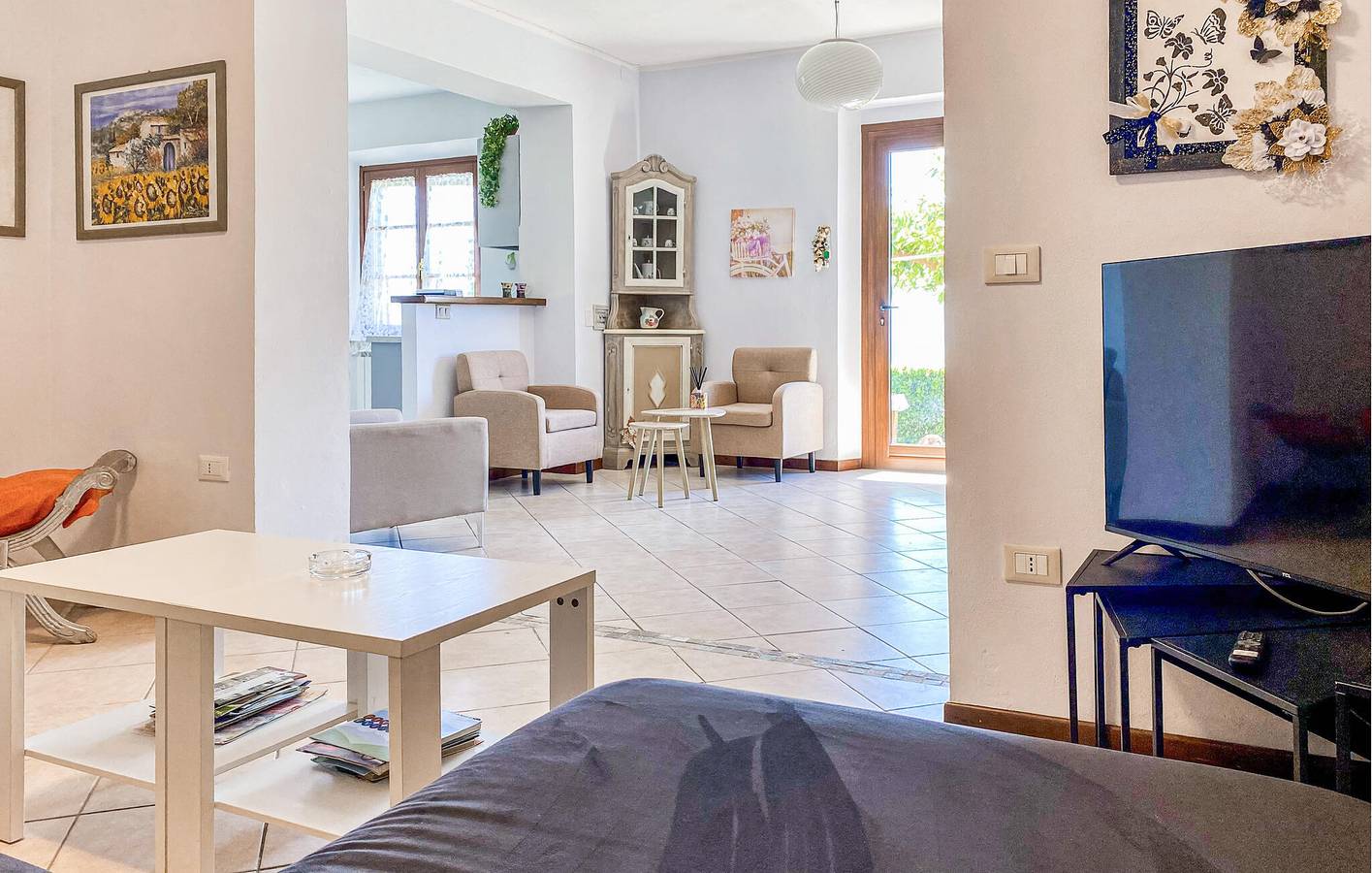 Apt spacieux avec piscine, parking et WiFi in Fivizzano, Massa-Carrara