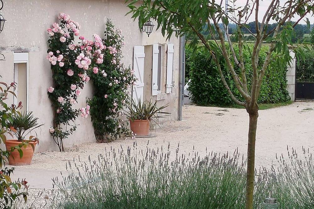 Rustikales Ferienhaus im Berry mit Terrasse und Pferdefreundlich in Paulnay, Le Blanc und Umgebung