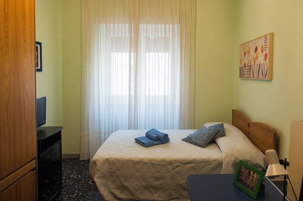 Apartamento entero, At Rosanna's home in Tivoli home to two world heritage sites. in Tivoli (desambiguación), Provincia de Roma