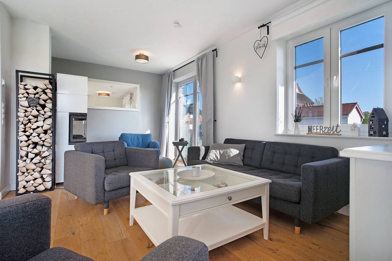 Ferienhaus 'Meerzeit' mit Seeblick, privater Terrasse und Wi-Fi in Poseritz, Stralsund Umland