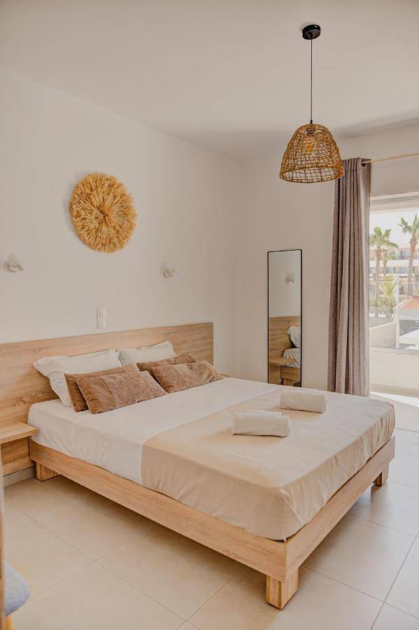 Double or Twin Room with Side Sea View in Région de Réthymnon