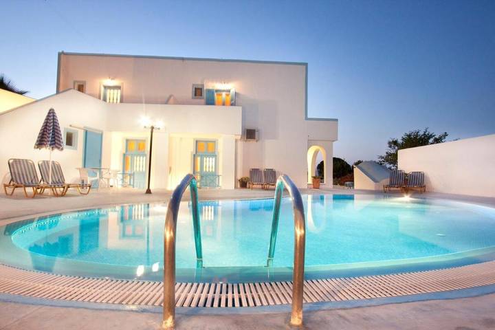 Maison d’hôte pour 2 personnes, avec piscine et balcon à Santorin - 3