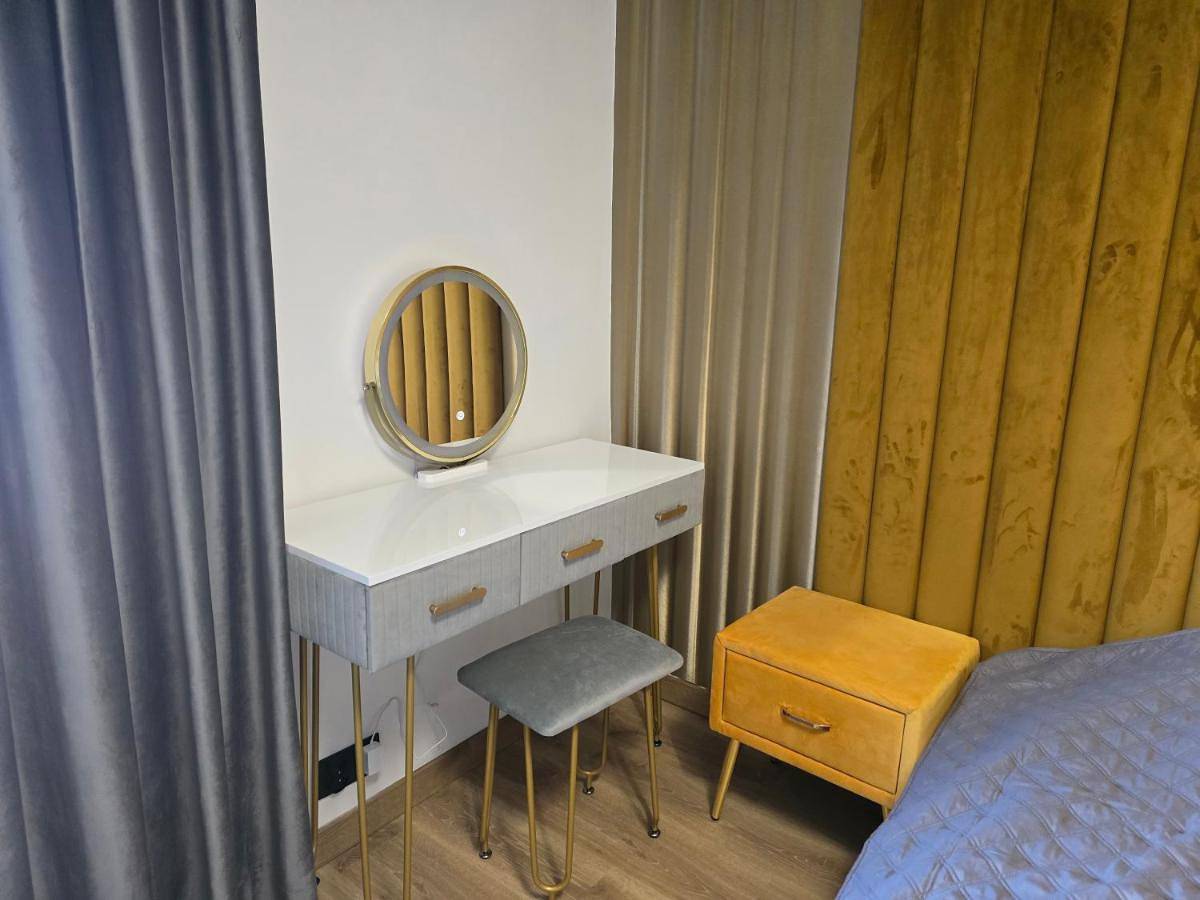 Cały apartament, Two-Bedroom Apartment in Tychy, Śląsk
