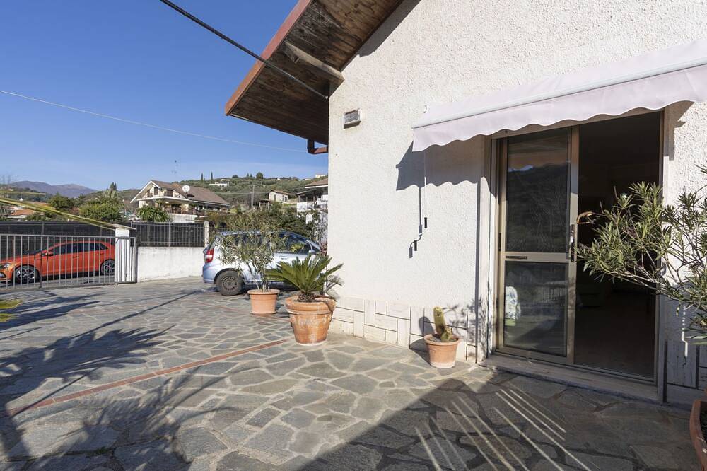 Ganze Wohnung, Valentina by Interhome in Diano Castello, Riviera di Ponente