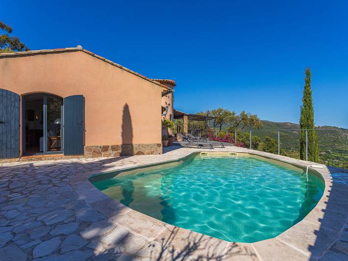 Ferienhaus für 6 Personen, mit Terrasse und Garten in Bormes-les-Mimosas - 3