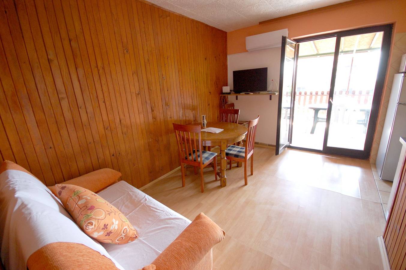 Ganze Wohnung, Ferienwohnung Juric - 2 in Njivice, Krk