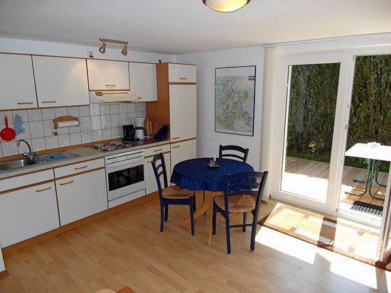 Apartamento entero, Direkt am Wasser, Parterre mit Terrasse und Grill, bis 4 Personen in Dranske, Rügen
