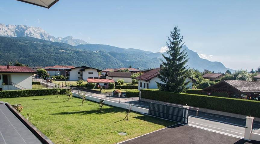 Gîte pour 2 personnes, avec vue et jardin à Marignier - 2