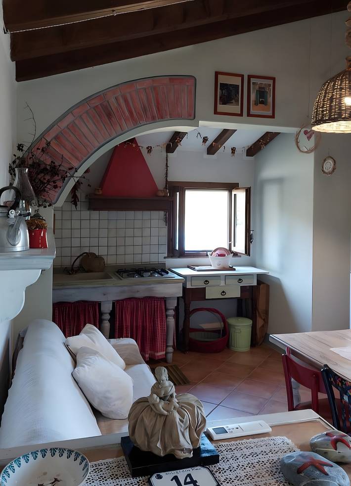 Casa Vacanze 'Mare Colline Città D'Arte' con Giardino Privato in Rosignano Marittimo, Costa degli Etruschi