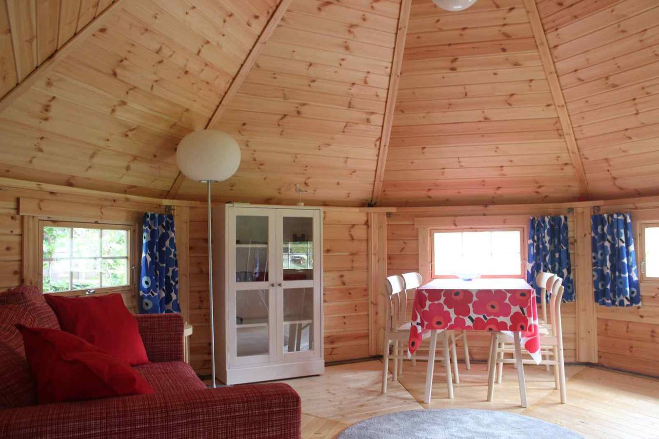 Wunderschön gelegenes finnisches Ferienhaus für 4 Personen in Roderwolde bei Groningen in Drenthe