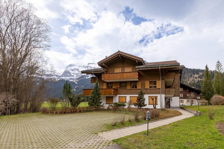 Ganze Ferienwohnung, Ferienwohnung für 4 Personen mit Balkon in Lenk, Frutigen - Lenk - Adelboden