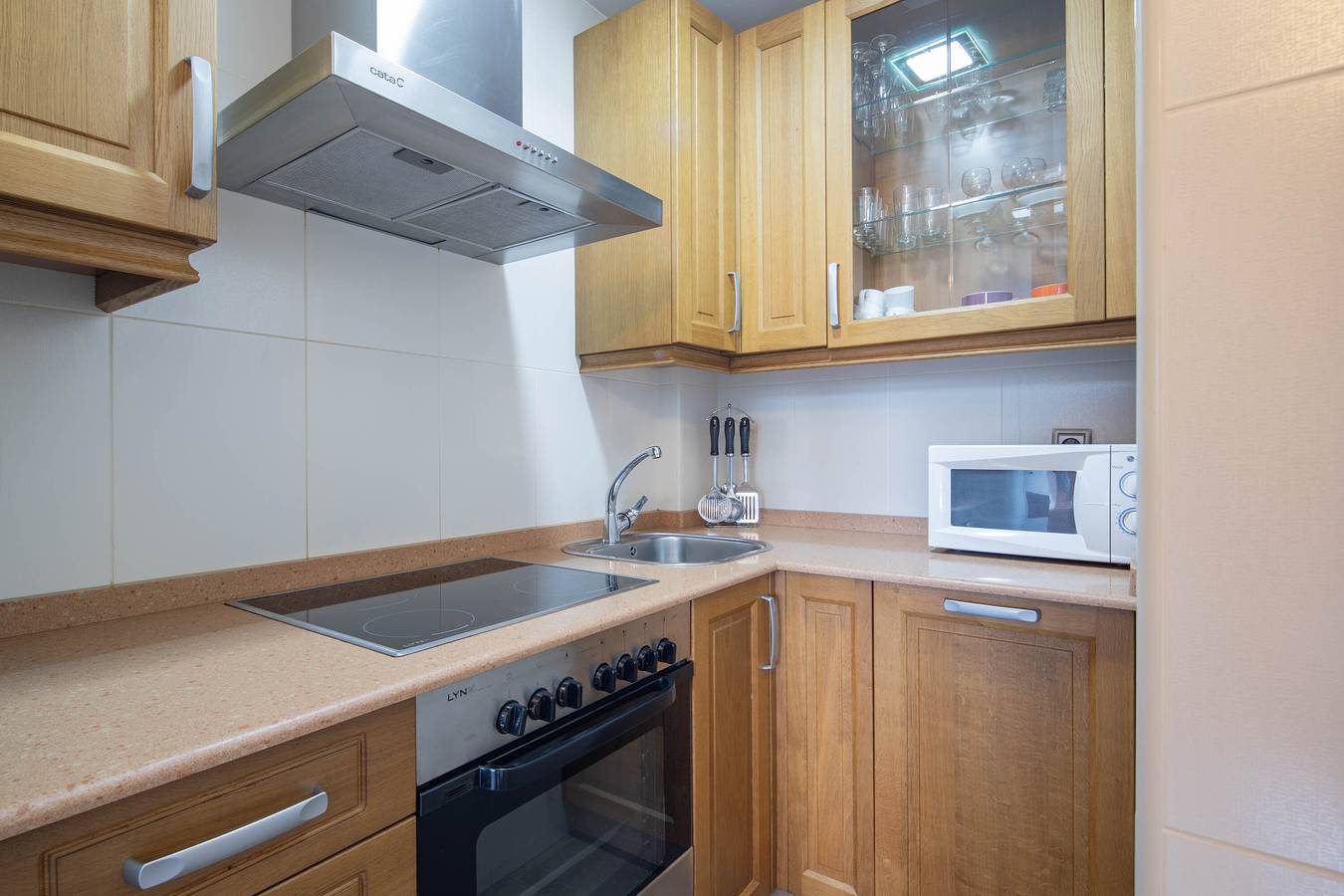 Appartement entier, Appartement 21 Attique avec vue sur la mer, piscine partagée et Wi-Fi in Cangas, Rías Baixas