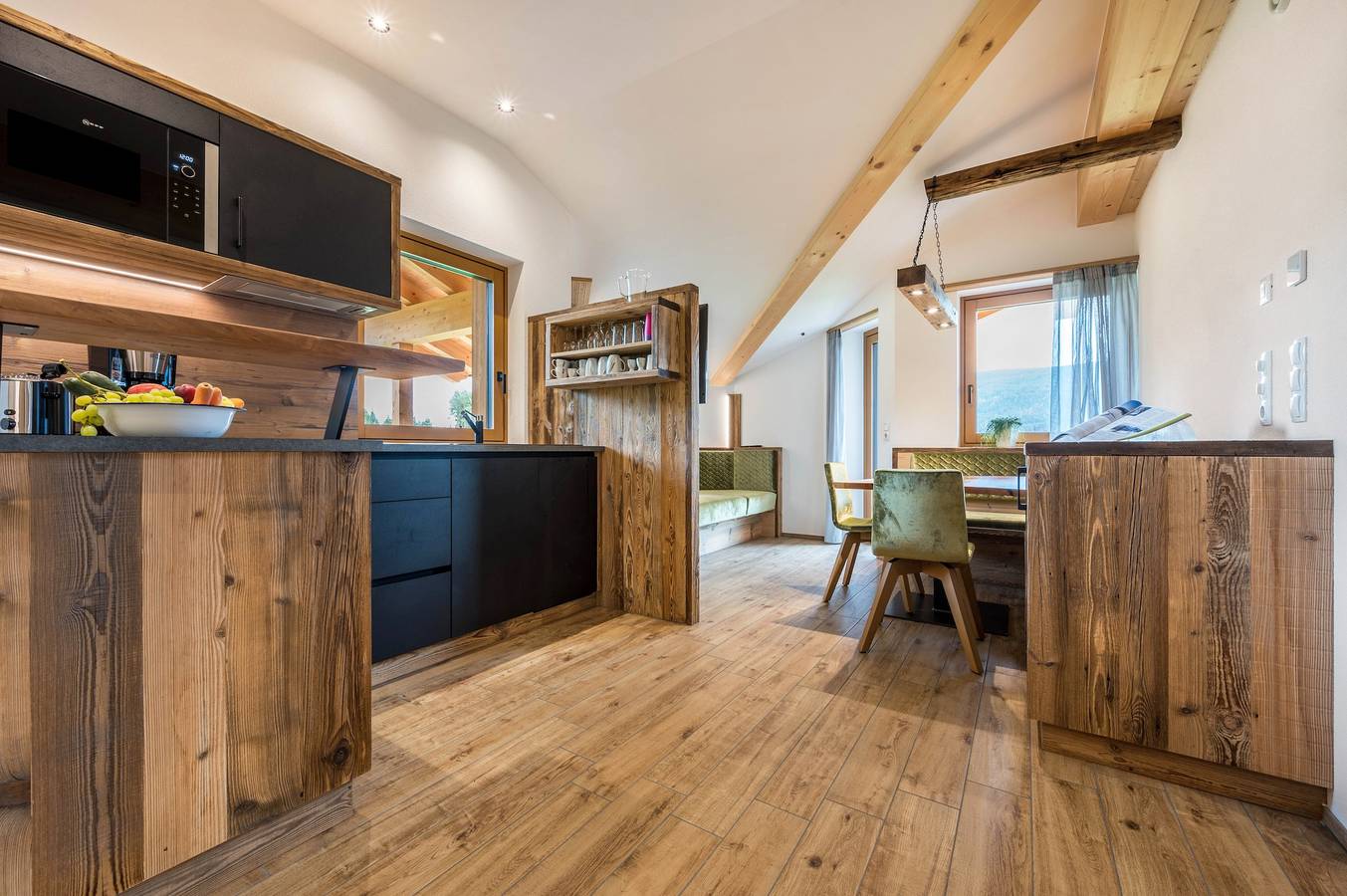 Ganze Wohnung, Ferienwohnung "Forchnerhof 4" mit Bergblick, 2 privaten Terrassen & Wlan in Terenten, Dolomiti Superski