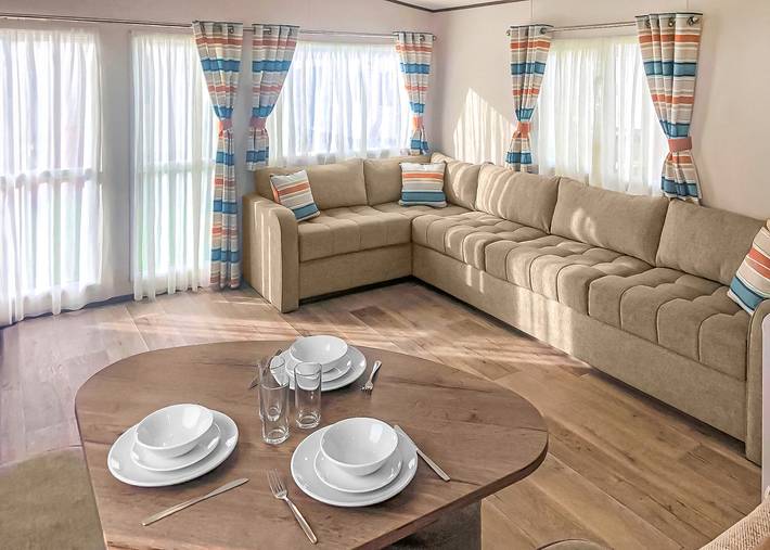 Glamping for 8 people in East Midlands