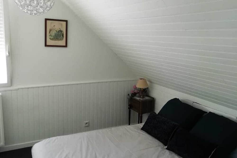 Grande maison de vacances à 800m de la plage et des cabines de Gouville-sur-mer! in Gouville-sur-Mer, Région de Coutances