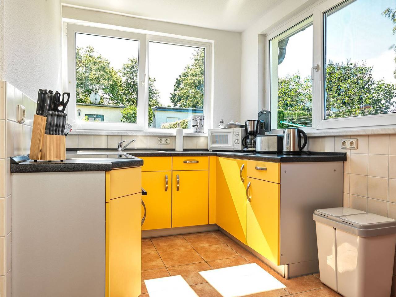 Ferienhaus Laetitia mit Wintergarten und eingezäuntem Garten direkt am Strand in Strand Timmendorf-Poel, Nordwestmecklenburg (Wismar und Umgebung)