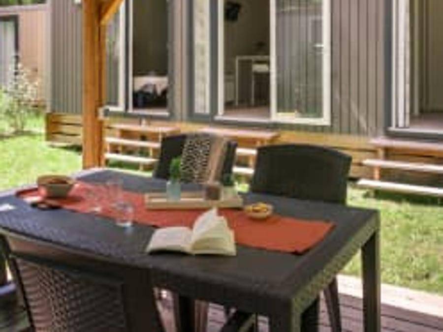 Camping Sandaya Les Rivages - Mobile home 4 persons - Cottage Papillon 4p 2bed 2bath **** air conditioning in Millau, Parc naturel régional des Grands Causses