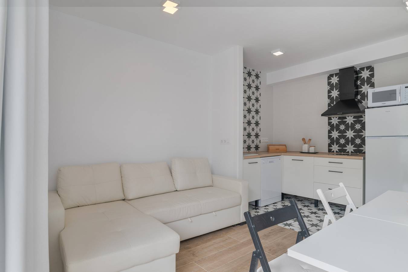 Ganze Wohnung, Apartment 'Suite 2 im Naturpark' mit Gemeinschaftspool, Wlan und Klimaanlage in Barbate, Costa de la Luz