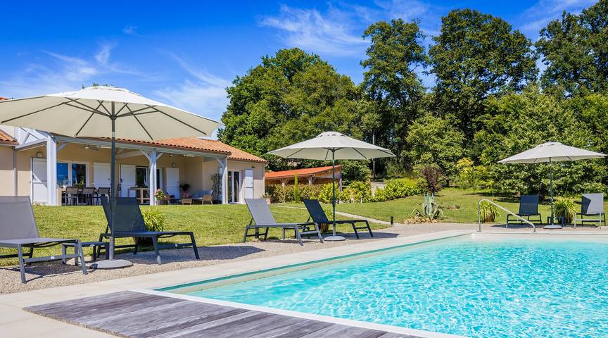 Gîte pour 6 personnes, avec piscine à Coux-et-Bigaroque