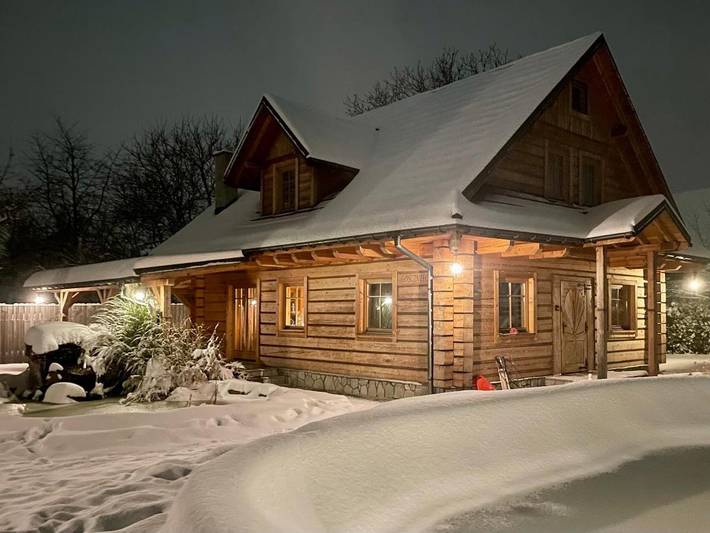 Dom wakacyjny dla 18 osób, z ogród i basen oraz widok w Andrychów