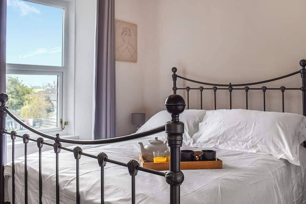 3 bedroom accommodation in Tintagel in Tintagel, Pentire Point - Widemouth