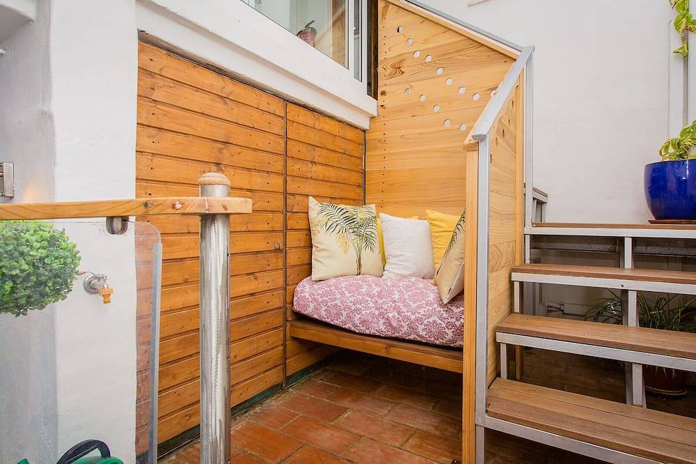 Location and Charm Renovated town house a walk to beaches restaurants bars river in Alvor, Distrito de Faro