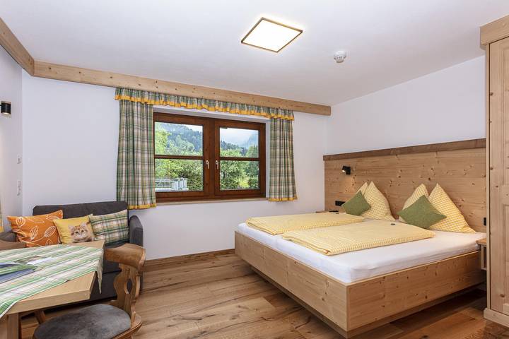 Ferienhaus für 2 Personen, mit Seeblick und Pool sowie Ausblick und Garten, kinderfreundlich in Österreich