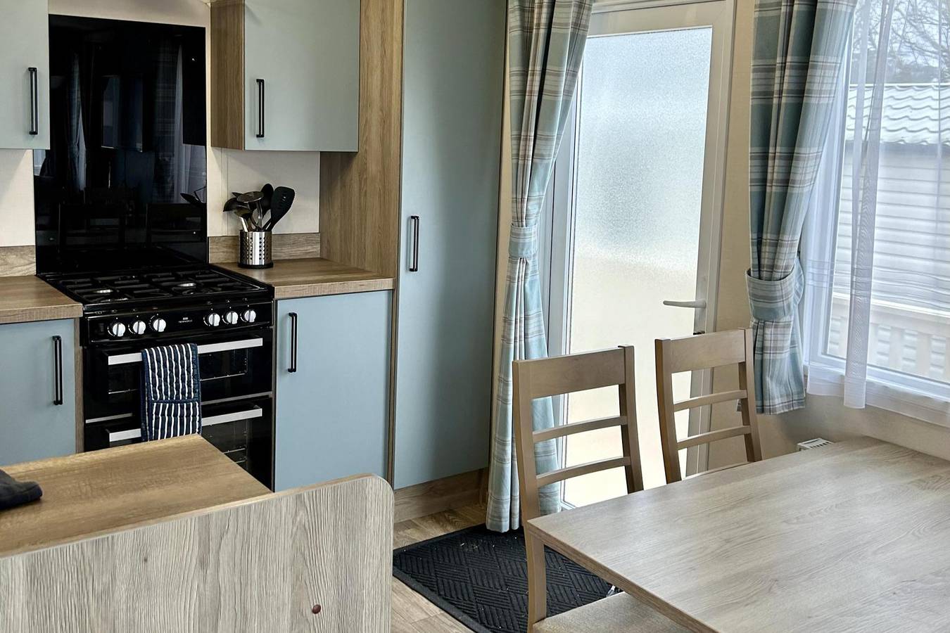 Lodge for 8 People in Goodrington, Paignton