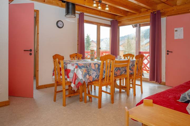Chalet pour 6 personnes, avec bassin pour enfant et jardin à Les Déserts - 4