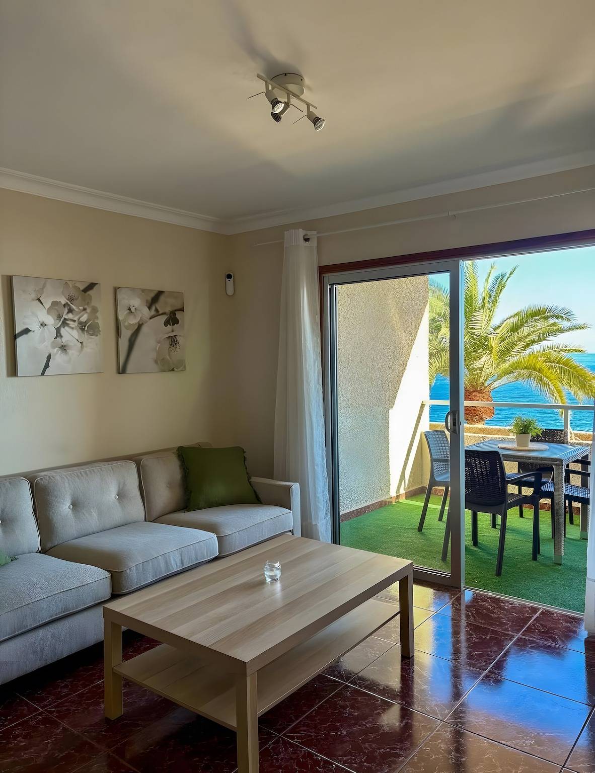 Apartamento entero, Apartamento vacacional 'Sueños De Tabaiba Y Mar' con vistas al mar, balcón y Wi-Fi in Tabaiba, El Rosario