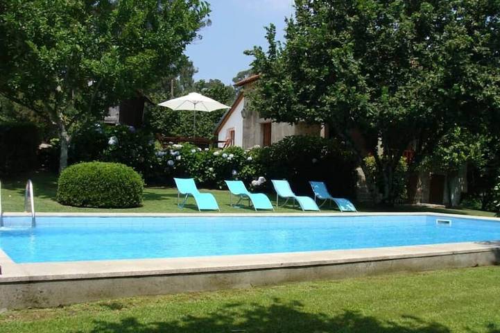 Location de vacances pour 8 personnes, avec Balcon et Jardin à Paredes