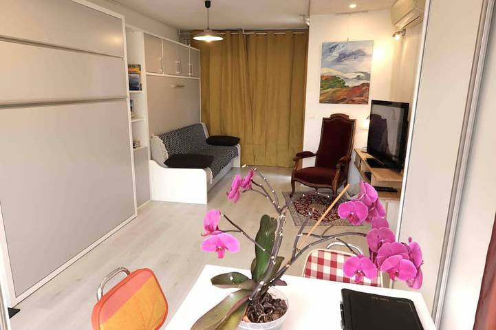 Gîte pour 2 personnes, avec Terrasse et Jardin à Agos-Vidalos