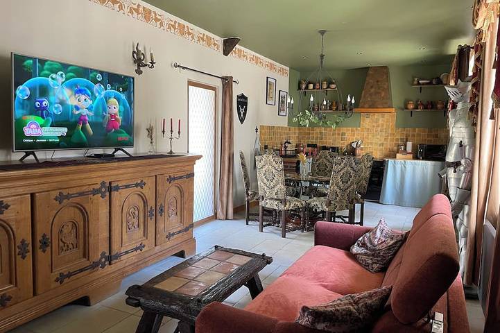 Location de vacances pour 6 personnes, avec Jacuzzi à Sens