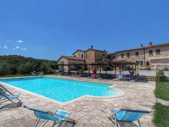 Casa vacanza per 4 persone, con Piscina a Asciano